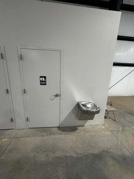 More Photos Of 700 E Fairfield Rd, Greenville Warehouse For Lease