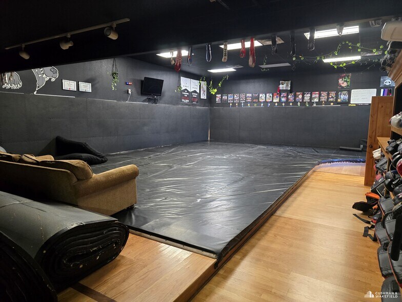 More Photos Of 6250-6288 W 10th St, Greeley Light Distribution For Sale