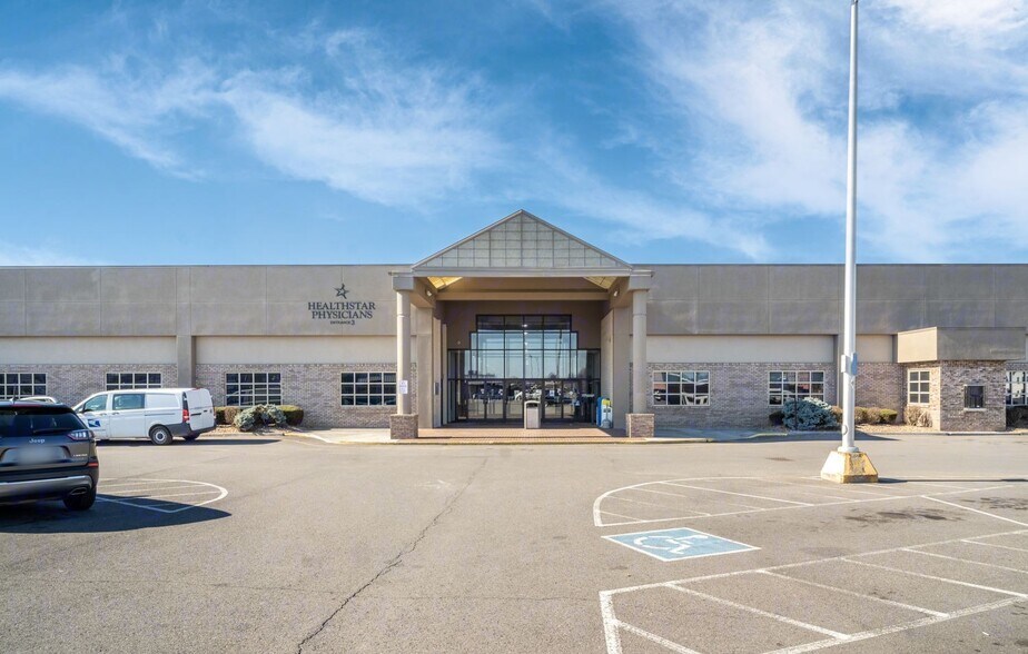 More Photos Of 420 W Morris Blvd, Morristown Medical For Lease