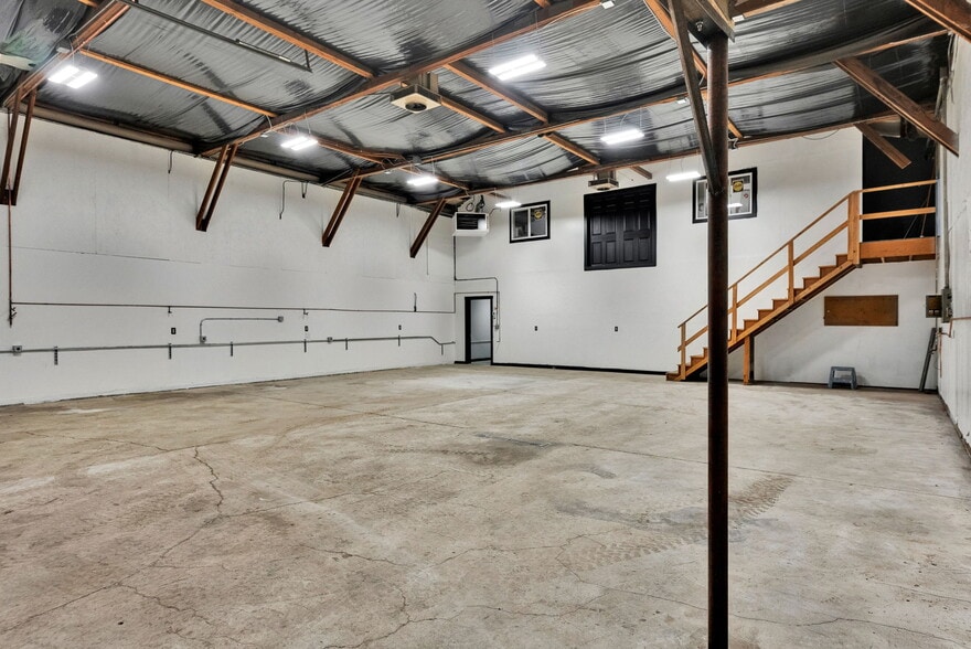 More Photos Of 11445 N Reed Rd, Hayden Warehouse For Sale