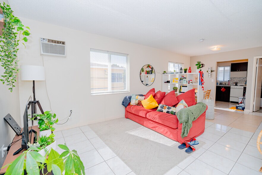 More Photos Of 960 Biarritz Dr, Miami Beach Apartments For Sale