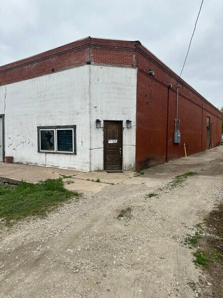 More Photos Of 18 S Alvin Ailey St, Rogers Freestanding For Sale