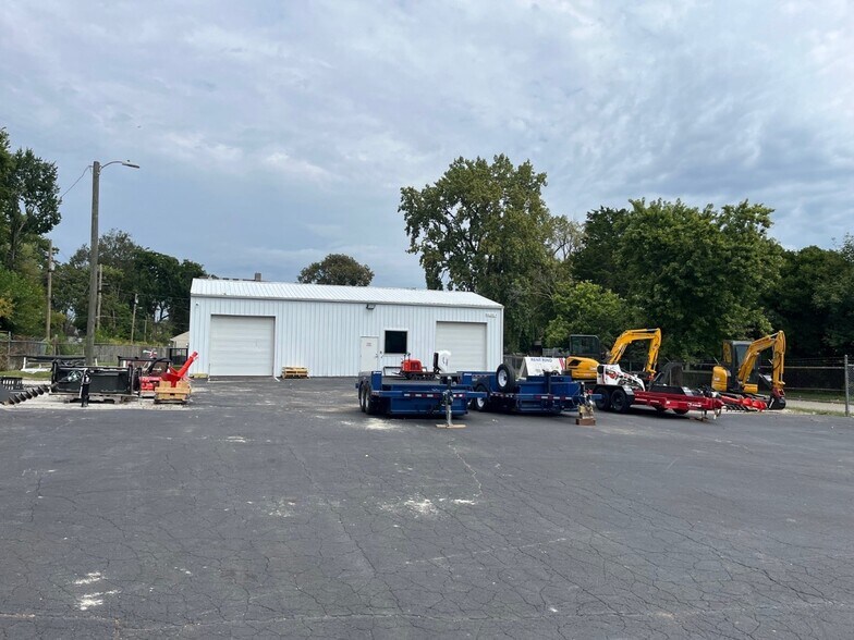 More Photos Of 722 Ketcham St, Indianapolis Warehouse For Sale