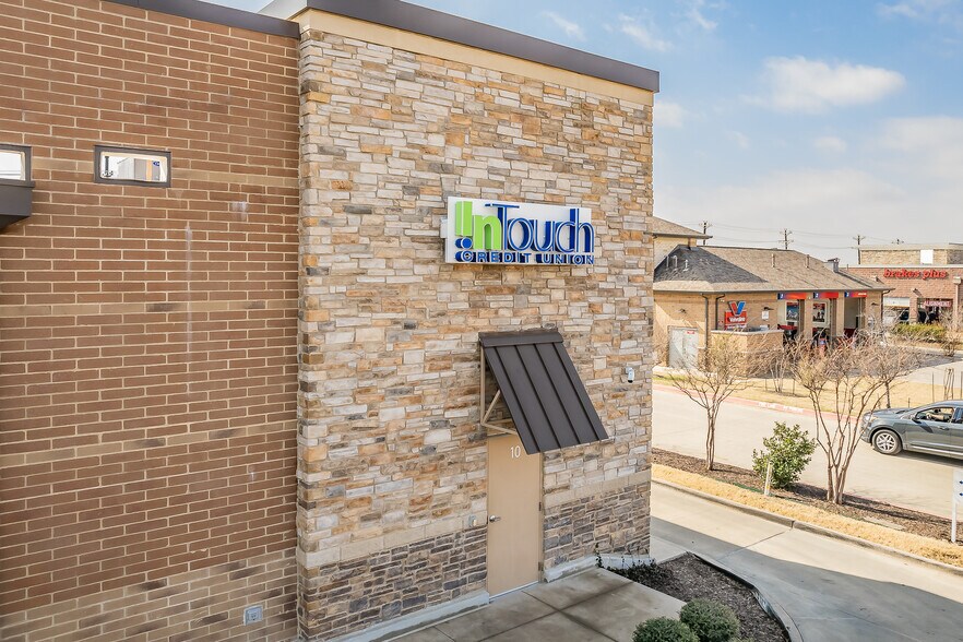 More Photos Of 4940 W University Dr, Prosper Bank For Lease