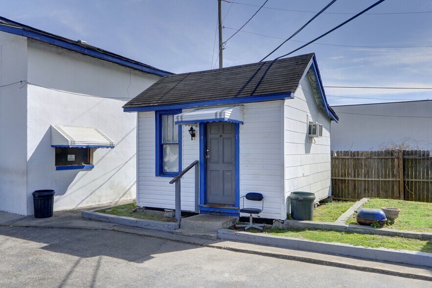 3314 Ogeechee Rd, Savannah, GA 31405 Hotel For Sale