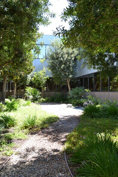 More Photos Of 6700 Fallbrook Ave, West Hills Office For Lease