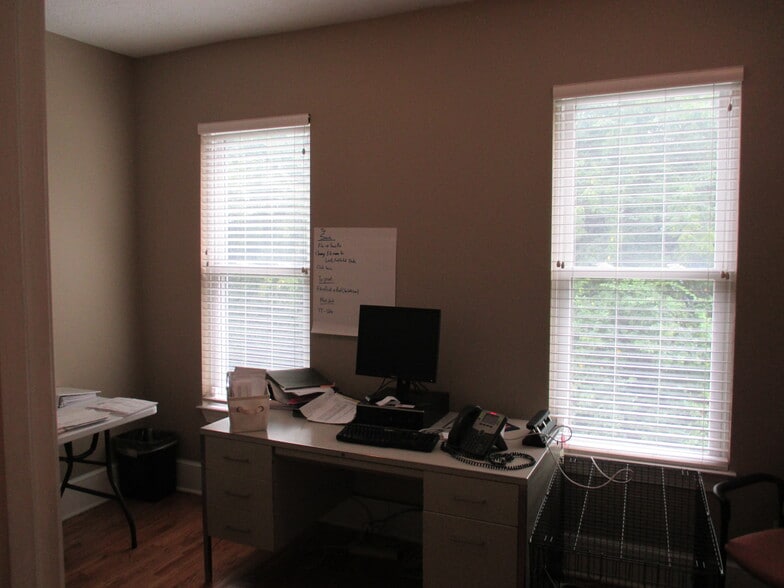 More Photos Of 124 Wells Ave NW, Roanoke Office Residential For Sale