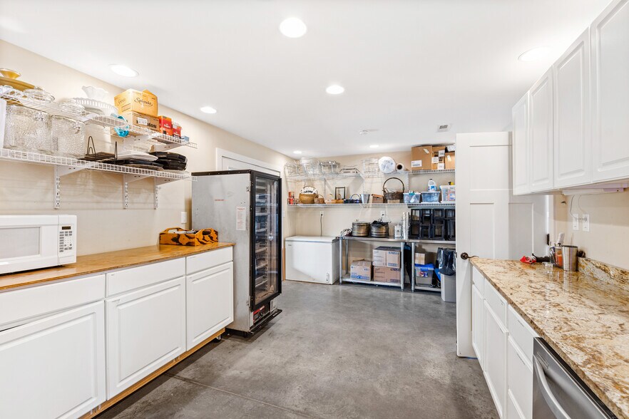 More Photos Of 3200 Bliss Trail, Stem Lodge Meeting Hall For Sale