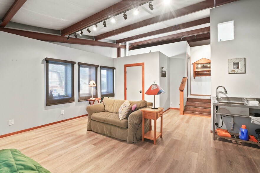 More Photos Of 3212 Mt Pinos Way, Frazier Park Light Manufacturing For Sale