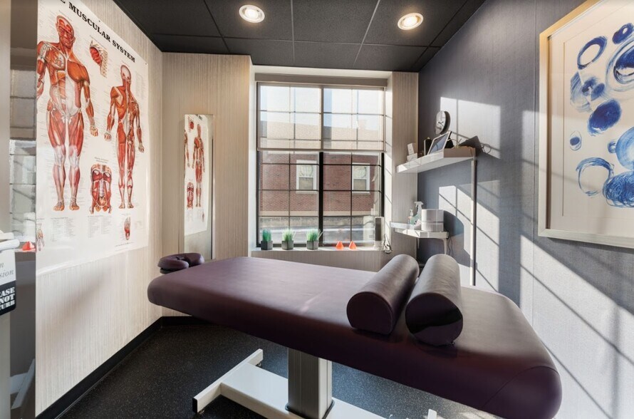 More Photos Of 230 E Ogden Ave, Hinsdale Medical For Lease
