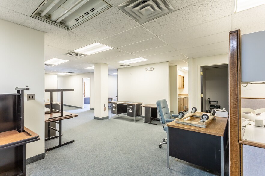 More Photos Of 109 S Union St, Rochester Office For Sale