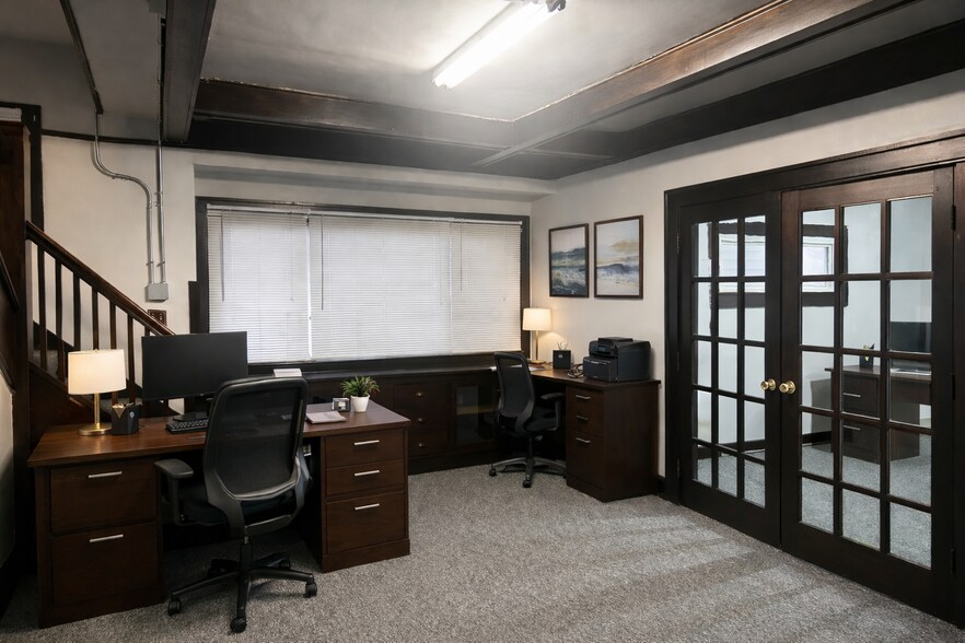 More Photos Of 3545 N College Ave, Indianapolis Office For Lease