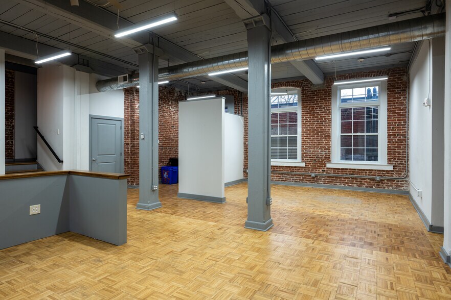 More Photos Of 137-145 W Berkley St, Philadelphia Warehouse For Lease