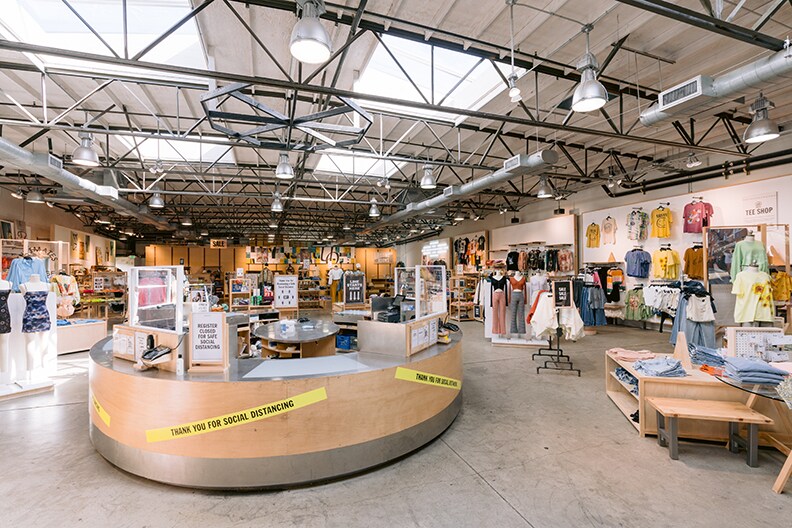 More Photos Of 622 State St, Santa Barbara Storefront For Sale