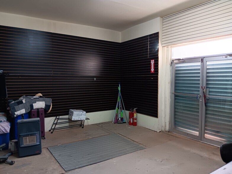 More Photos Of 523-525 S El Paso St, El Paso Storefront For Sale