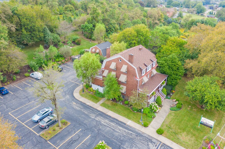 More Photos Of 7505 Saltsburg Rd, Pittsburgh Restaurant For Sale