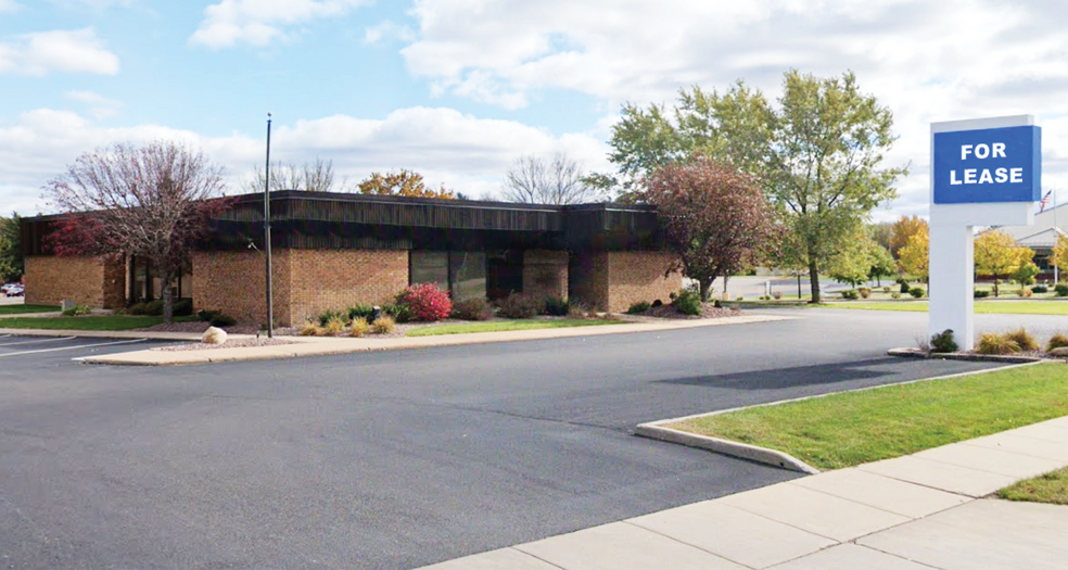 Primary Photo Of 1305 N Central Ave, Marshfield Bank For Lease