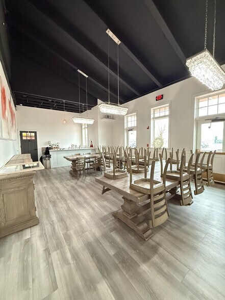 More Photos Of 1619 N 1st St, Hermiston Restaurant For Sale