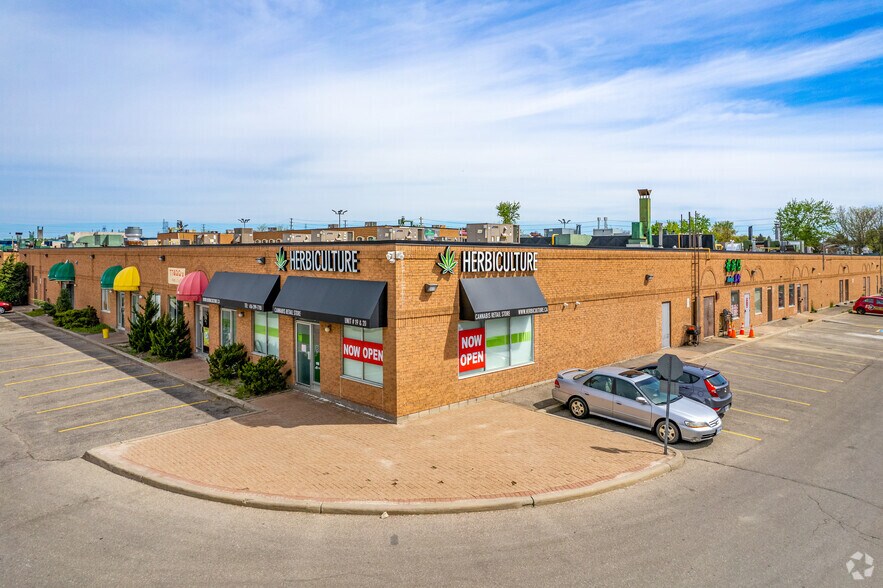 More Photos Of 3280 Midland Ave, Toronto General Retail For Lease