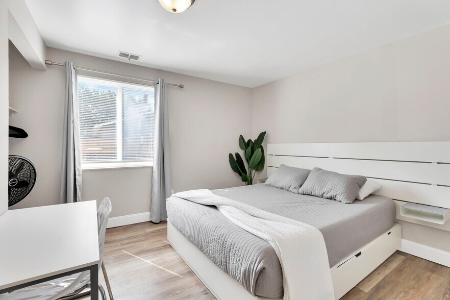 More Photos Of 27 W 8th Ave, Columbus Apartments For Sale