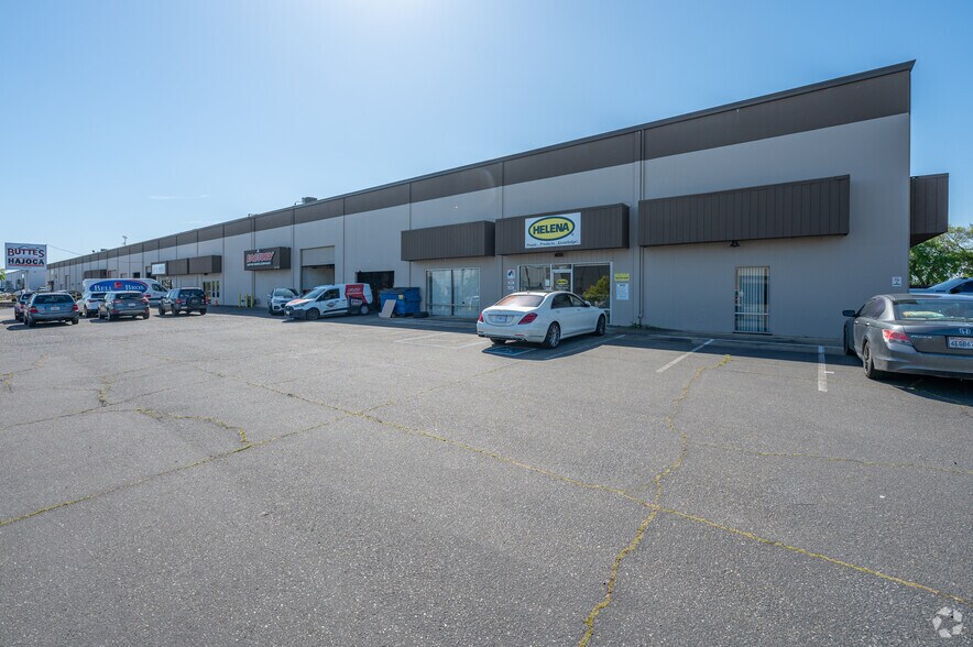 More Photos Of 3120-3190 Orange Grove Ave, North Highlands Distribution For Lease