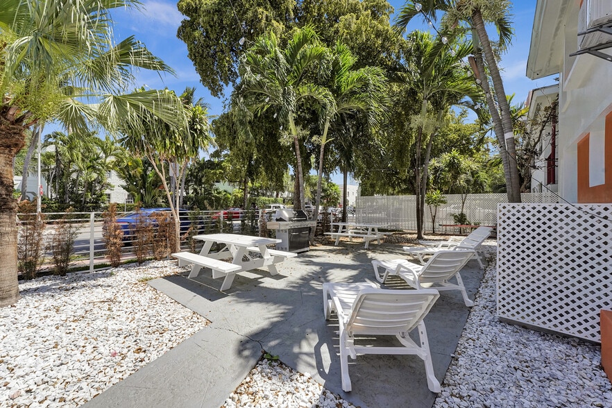 More Photos Of 1000 7th St, Miami Beach Apartments For Sale