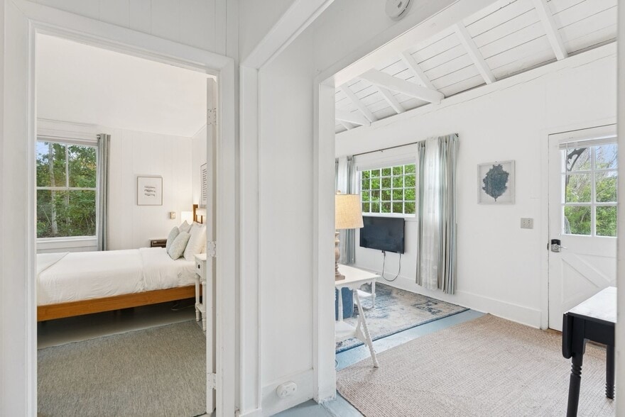 More Photos Of 201 Snowball Hill Rd, New Harbor Hotel For Sale