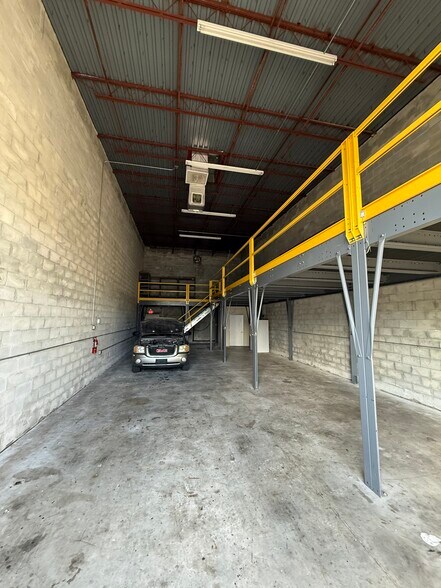 More Photos Of 1851 SW 2nd St, Fort Lauderdale Warehouse For Sale