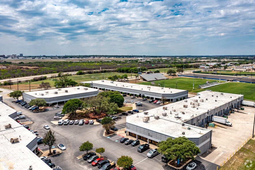 More Photos Of 11803-11889 Starcrest Dr, San Antonio Light Manufacturing For Lease