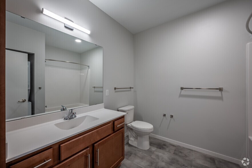 More Photos Of 176 Robert St S, Saint Paul Apartments For Lease