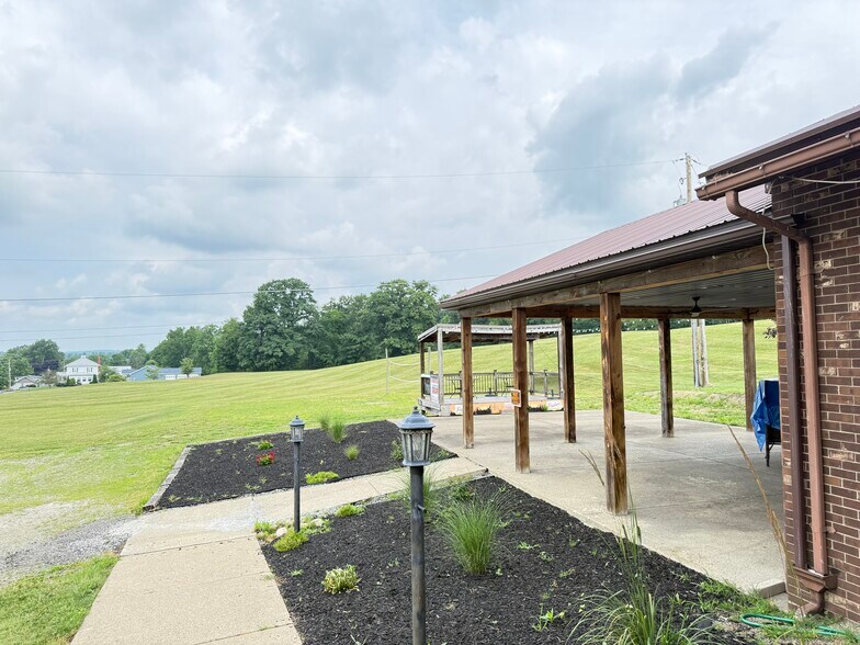 More Photos Of 12318 State Highway 18, Conneaut Lake Freestanding For Lease