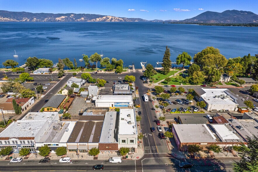 More Photos Of 302 N Main St, Lakeport Storefront For Sale