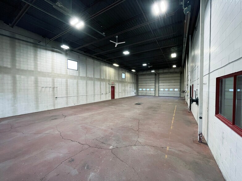 More Photos Of 3624 36 Av, Whitecourt Warehouse For Sale