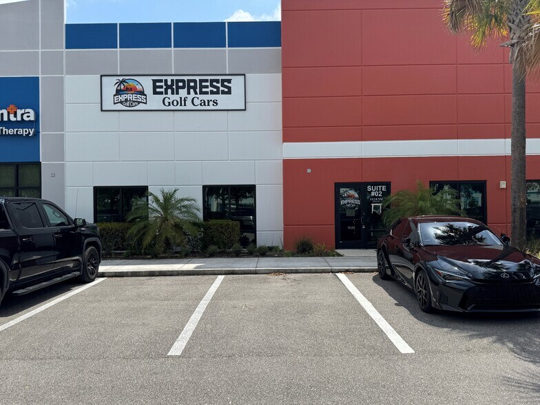 More Photos Of 16200 Parallel, Fort Myers Industrial For Lease