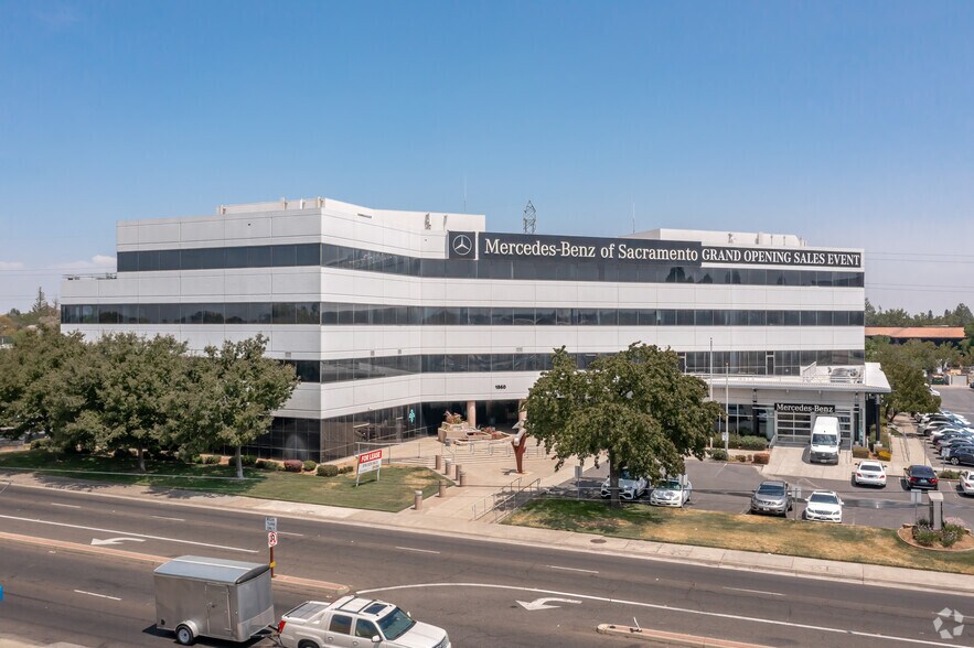 More Photos Of 1860 Howe Ave, Sacramento Medical For Lease