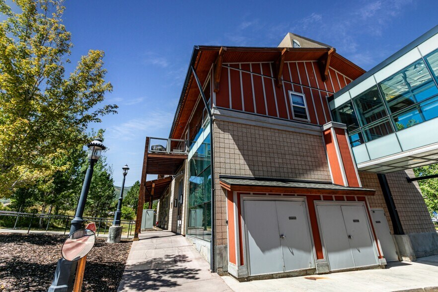 More Photos Of 1790 Bonanza Dr, Park City Office For Sale