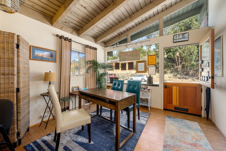 More Photos Of 2086 Main St, Cambria Freestanding For Lease
