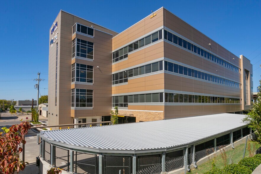 More Photos Of 410 42nd Ave N, Nashville Medical For Lease