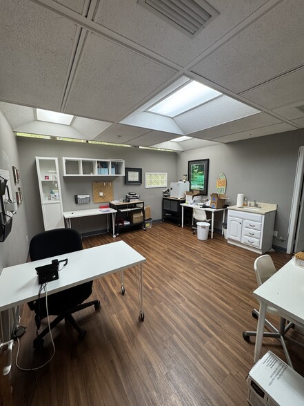 More Photos Of 1539 Parental Home Rd, Jacksonville Medical For Lease