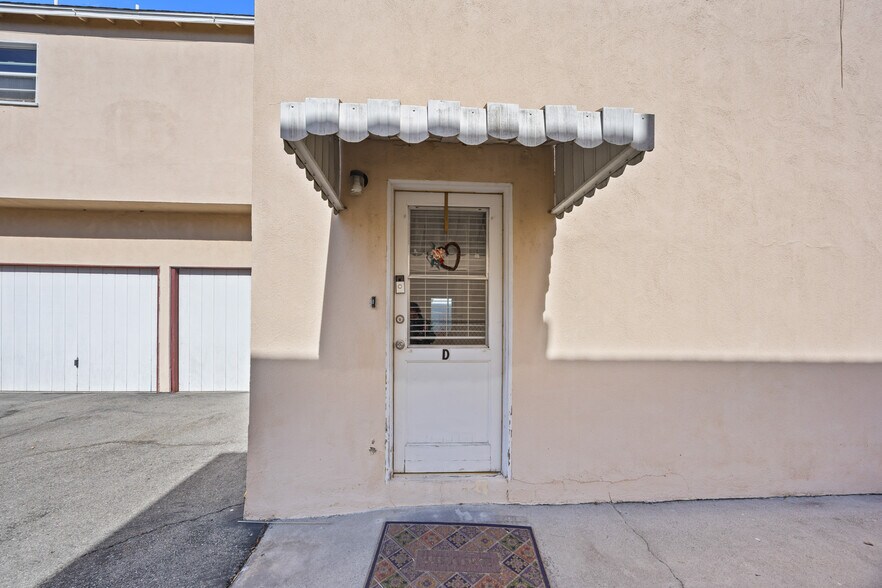 More Photos Of 3017 4th St, Santa Monica Apartments For Sale