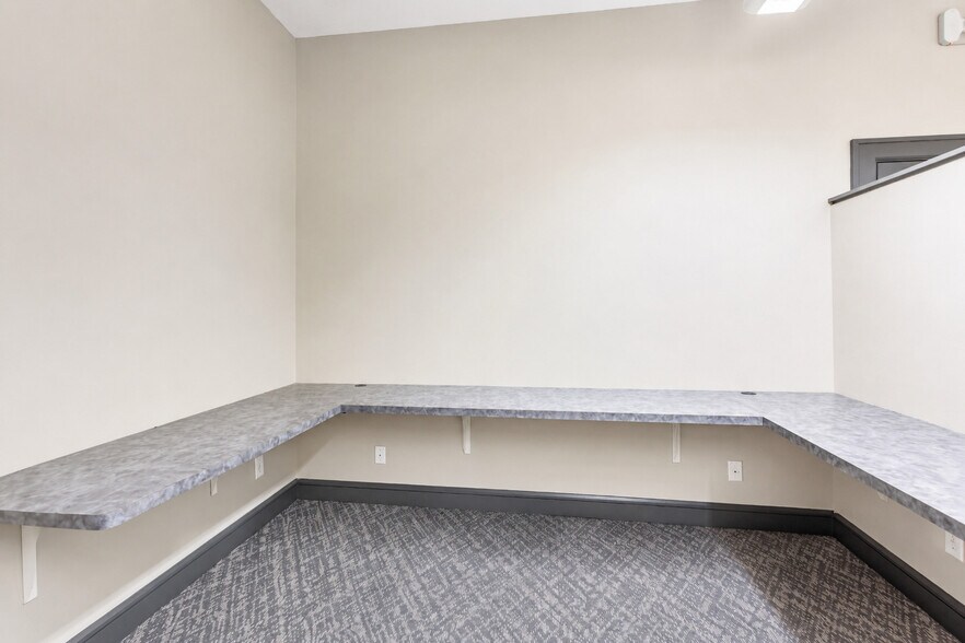 More Photos Of 5963 Kentshire Dr, Kettering Medical For Sale