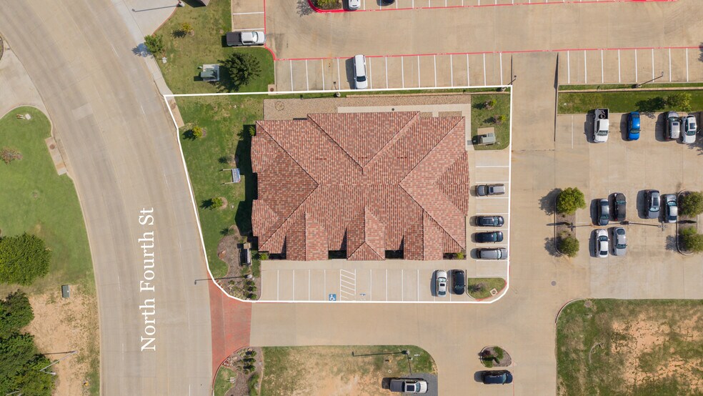 More Photos Of 3535 N Fourth St, Longview Office For Sale