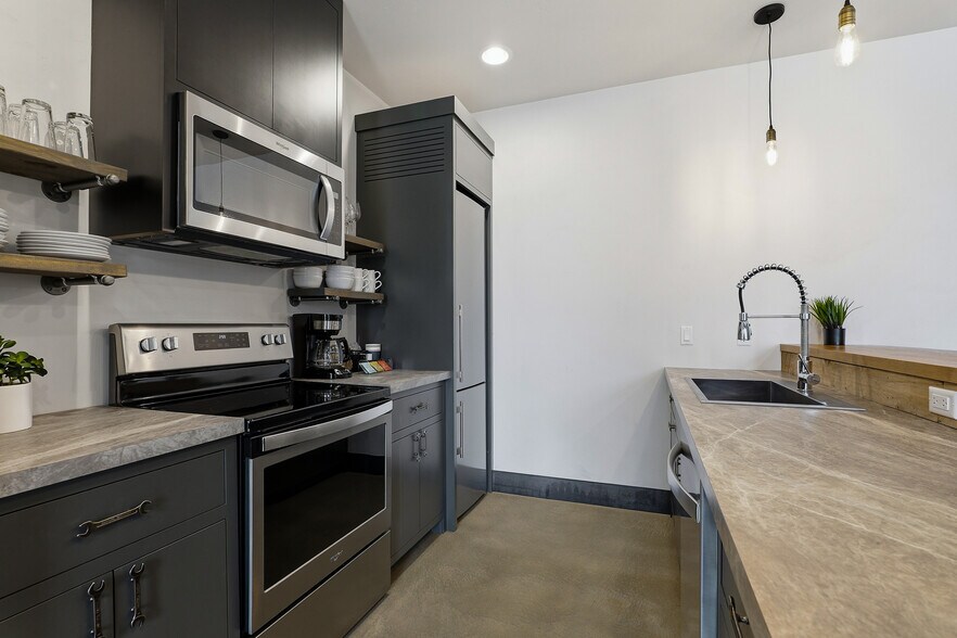 More Photos Of 171 E Rhine St, Elkhart Lake Apartments For Sale