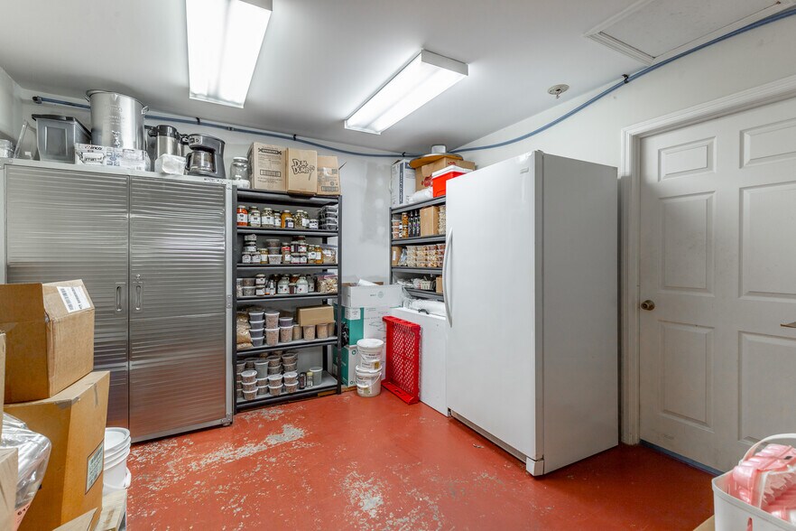 More Photos Of 15781 Rankin Ave, Dunlap Freestanding For Sale