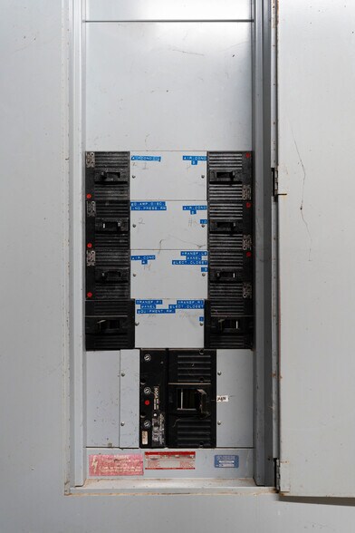 More Photos Of 112 Old Mill Rd, Cartersville Research And Development For Sale