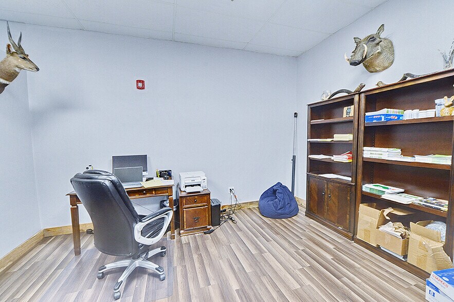 More Photos Of 715 S Easy St, Lecanto Manufacturing For Lease