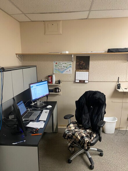 More Photos Of 33047 1st Av, Mission Office For Sale