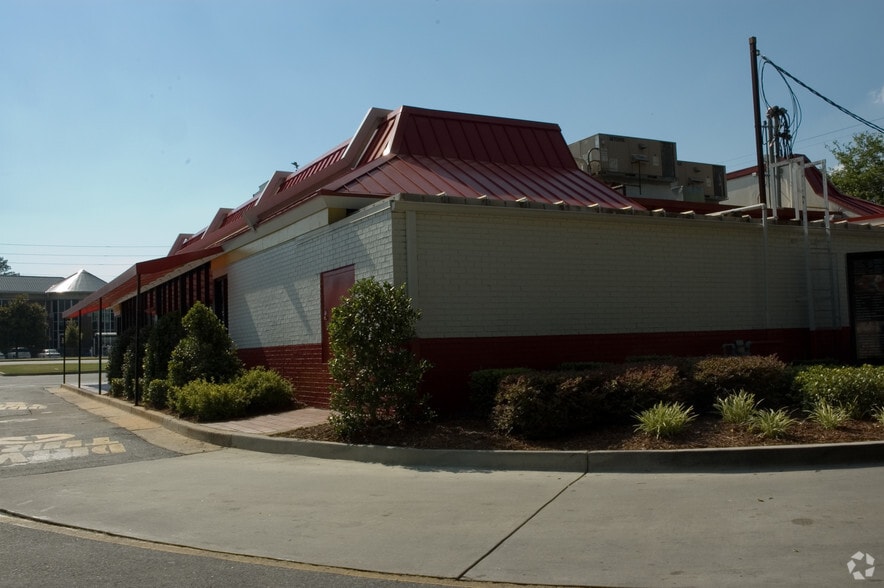 More Photos Of 1015 S Cobb Dr SE, Marietta Fast Food For Lease