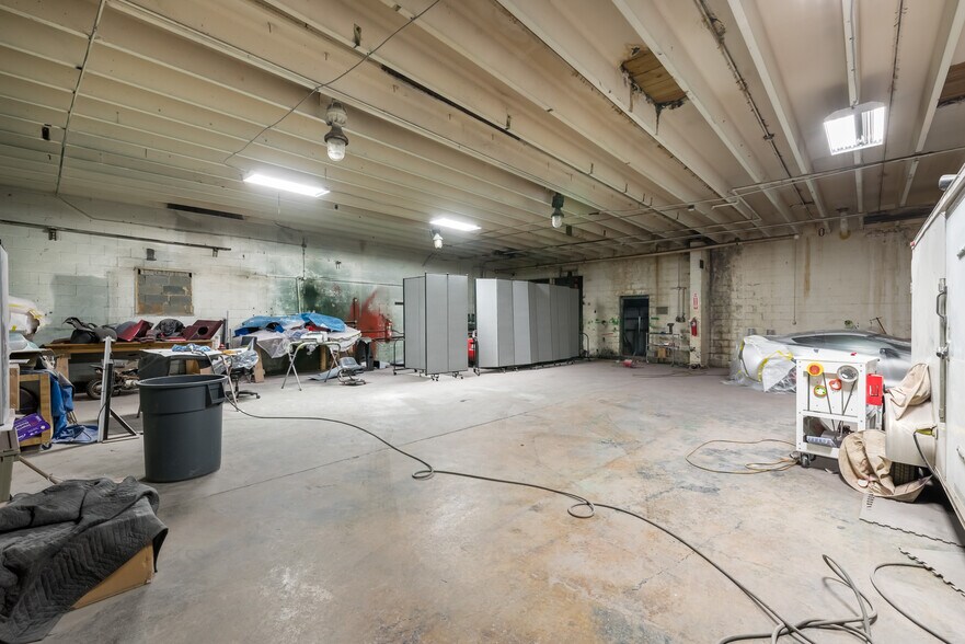 More Photos Of 2515 Allen Rd S, Charlotte Warehouse For Sale