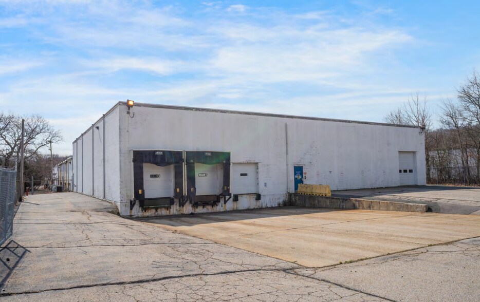 More Photos Of 31 W Bacon St, Plainville Warehouse For Sale